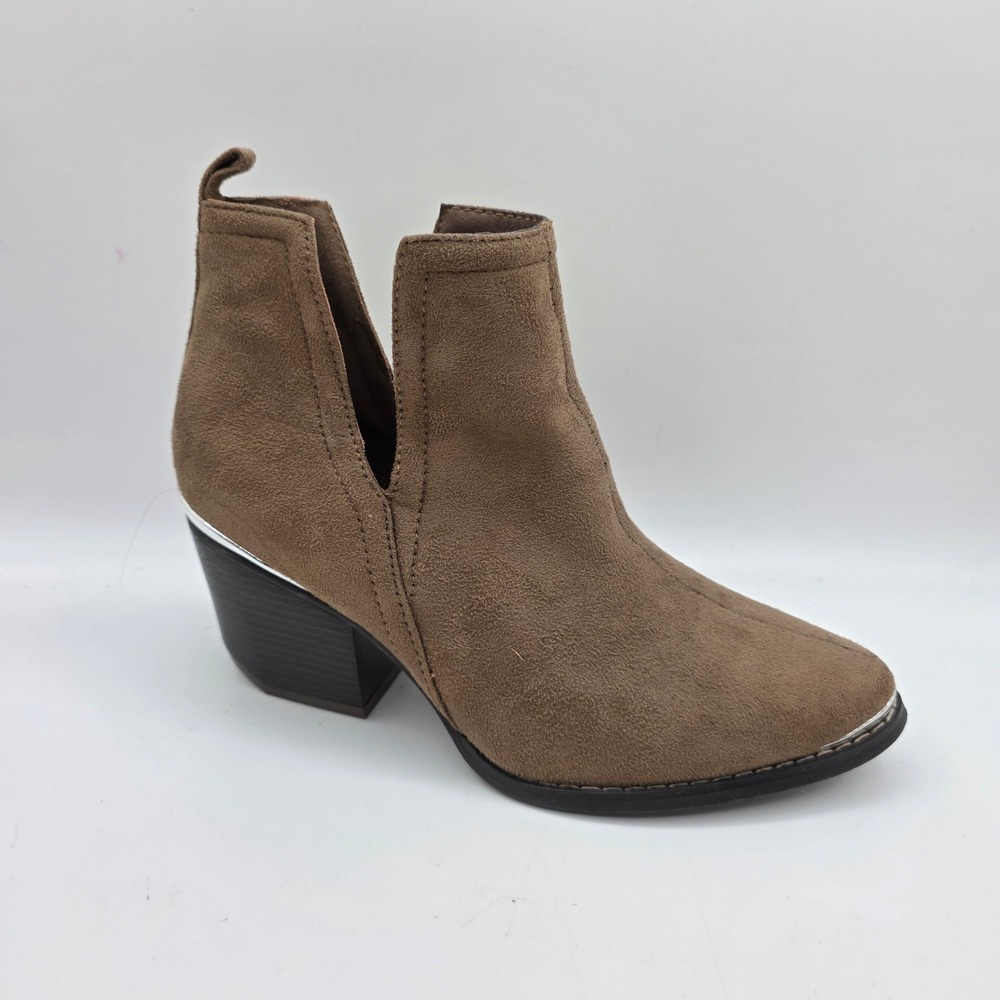 Journee Collection Issla Bootie Brown Suede Ankle Boot SINGLE SHOE Women Size 7